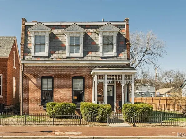 1411 N 2nd St, Saint Charles, MO 63301
