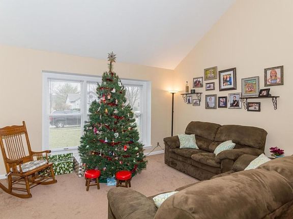 3rd image of 7716 Bayhill Dr