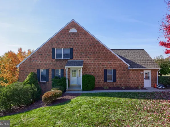 451 Hillside Dr, Mountville, PA 17554