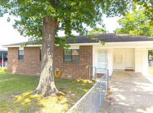 1322 Bon Air St, Van Buren, AR 72956