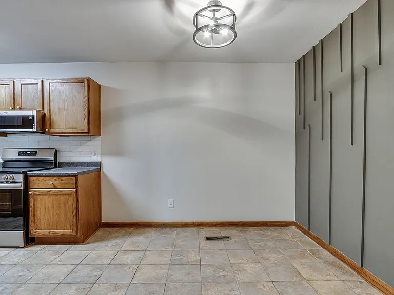 819 N Eagle Ln — Photo 13