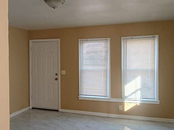 3rd image of 8353 Alpine St