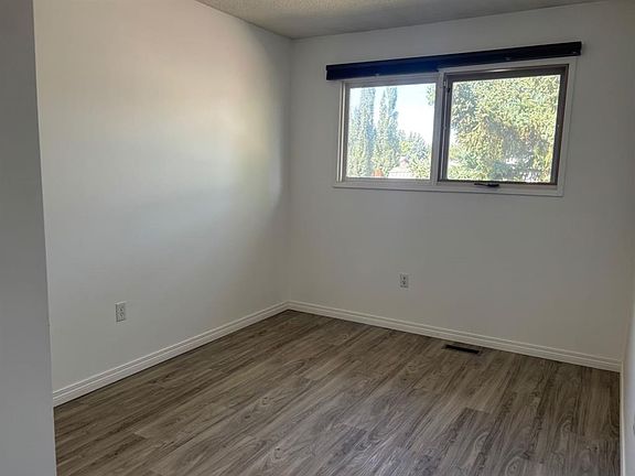 5th image of 5404 S 47th St