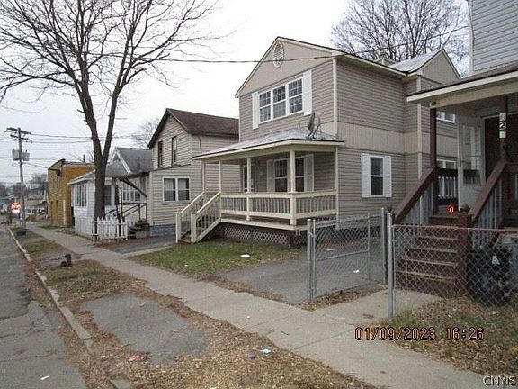 3rd image of 621 Hawley Ave