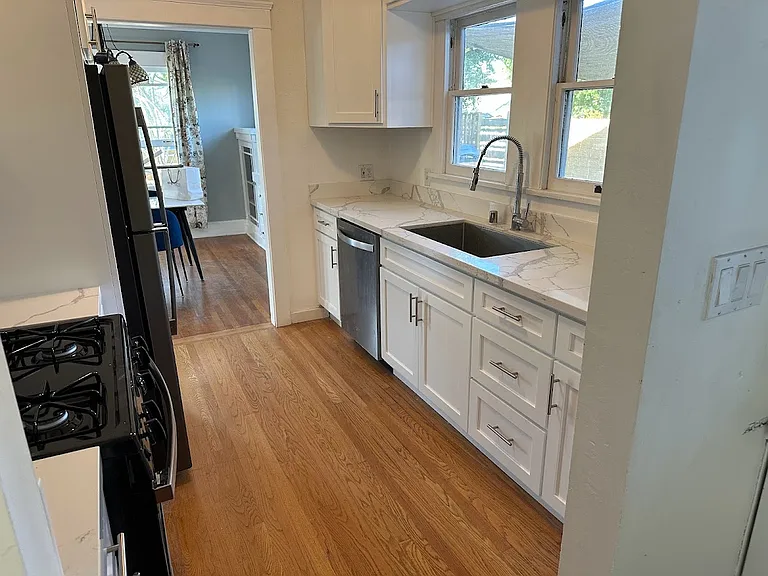 2821 Copley Ave #A — Photo 6