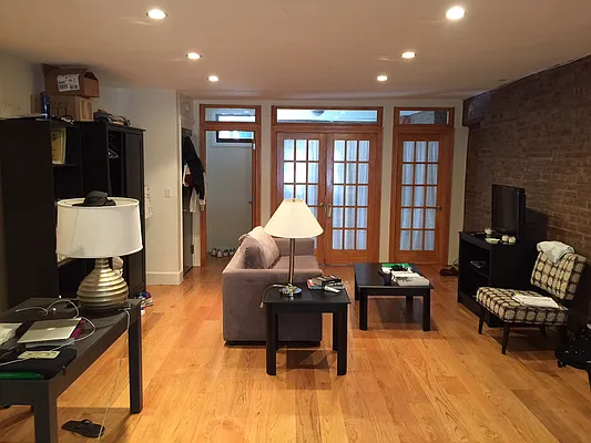 Rented by Best Find Realty Co | media 21