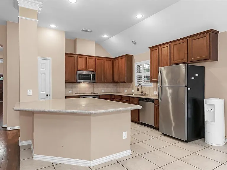 8318 Lemonmint Meadow Dr — Photo 22