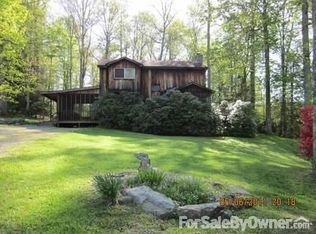 795 Irish Heights Dr, Summersville, WV 26651