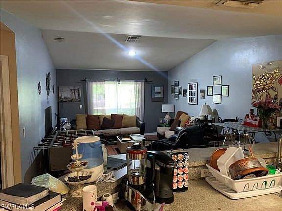 4th image of 3006 Gilbert Ave S #S
