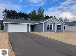 2650 Plover Dr, Traverse City, MI