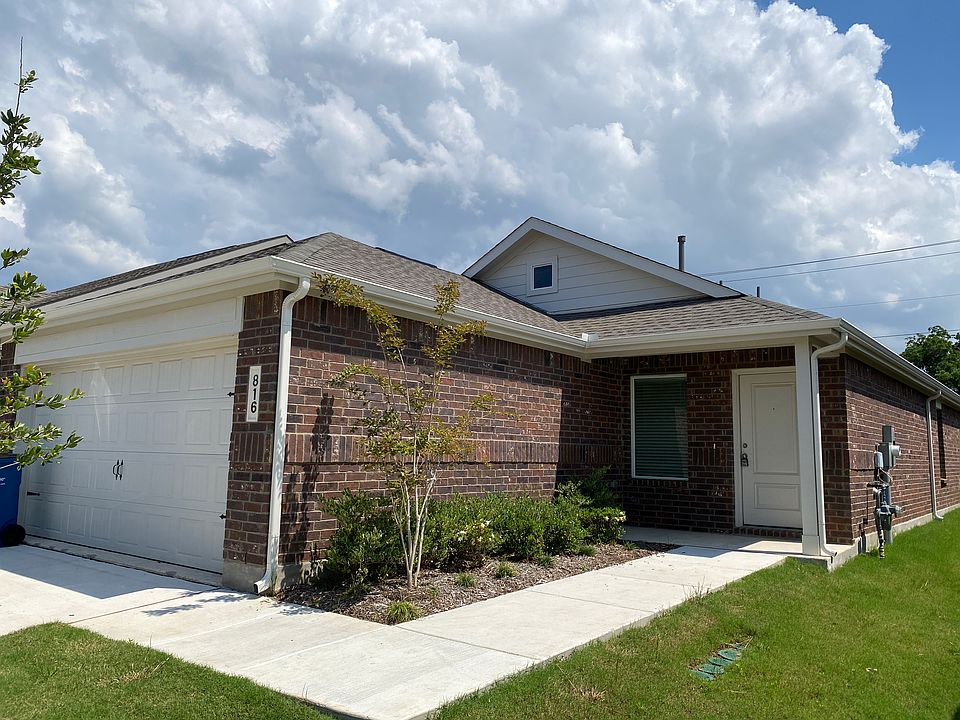 1st image of 816 Dressage Ln