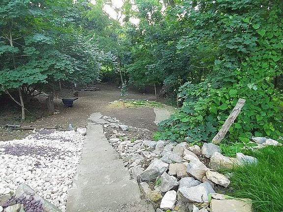 2nd image of 313 15th St
