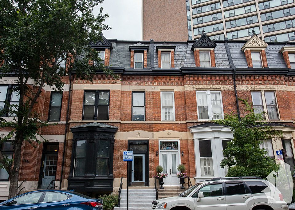 1st image of 1849 N Lincoln Ave #3