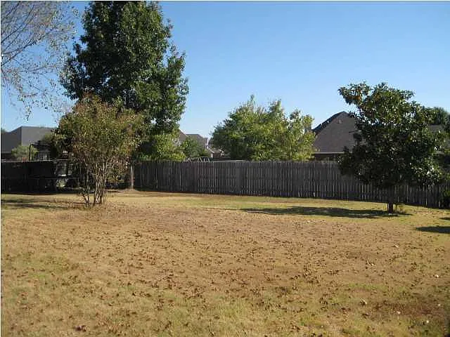 3 bed, 1800 sqft, $2,450 — Photo 3