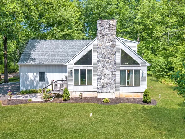113 E Cherry Rd, Quakertown, PA 18951