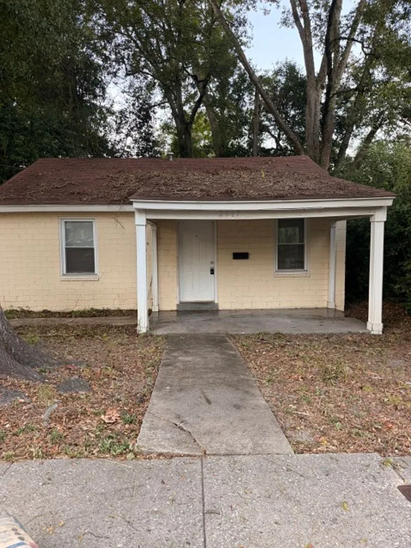 2-bedroom 1-bath — Photo 1