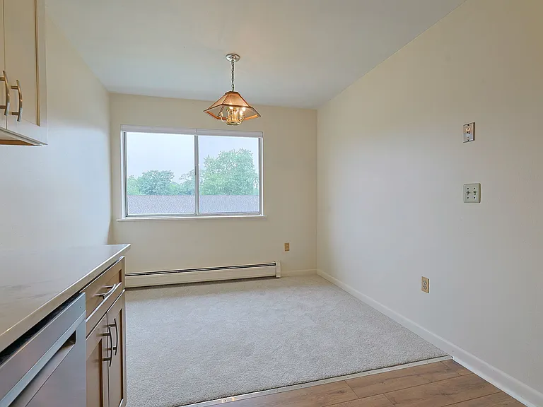 2740 South Rd #G14 — Photo 4