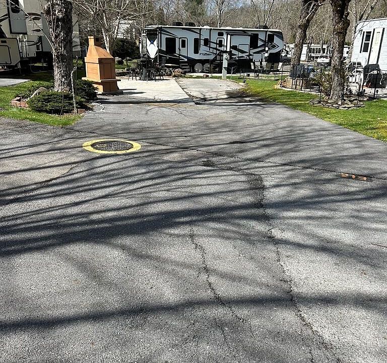 1st image of 4229 E Pkwy #219