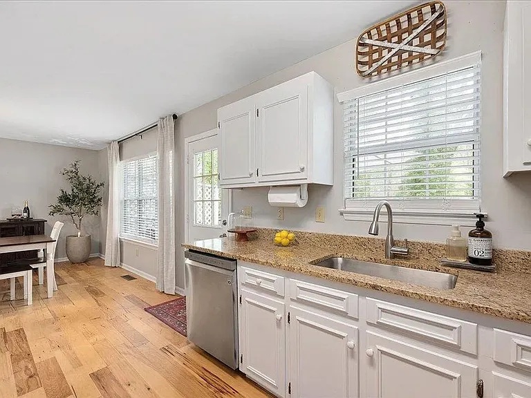 4520 Timberhurst Dr — Photo 15
