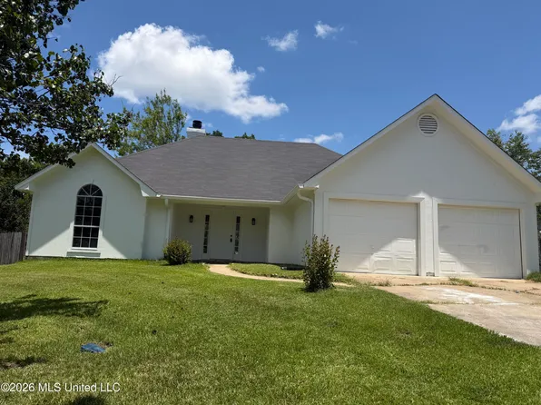 2818 Burma Dr, Pearl, MS 39208