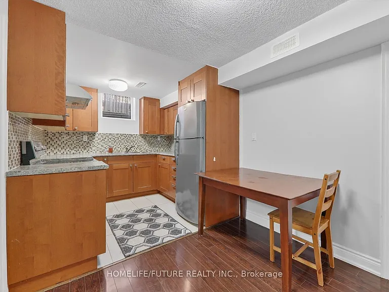 37 Elson St #BASEMENT — Photo 8