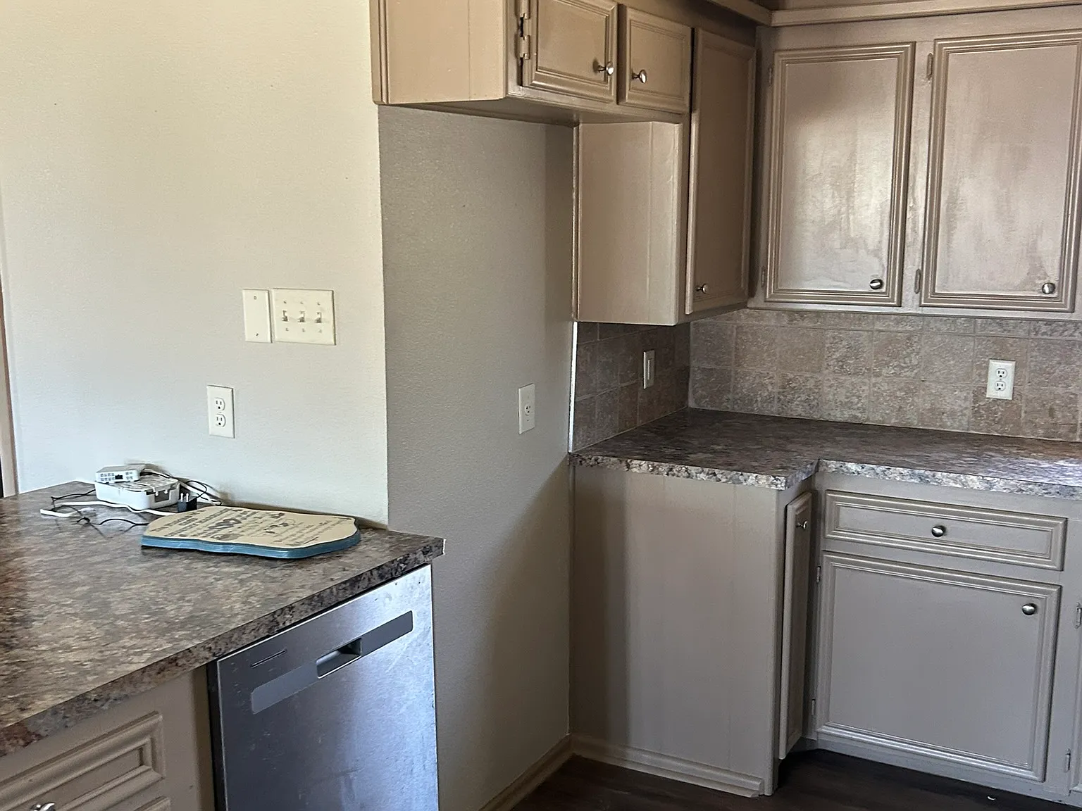 3 bed, 2130 sqft, $1,300 — Photo 3