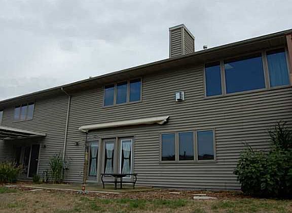 4th image of 1117 NW Waterfront Dr