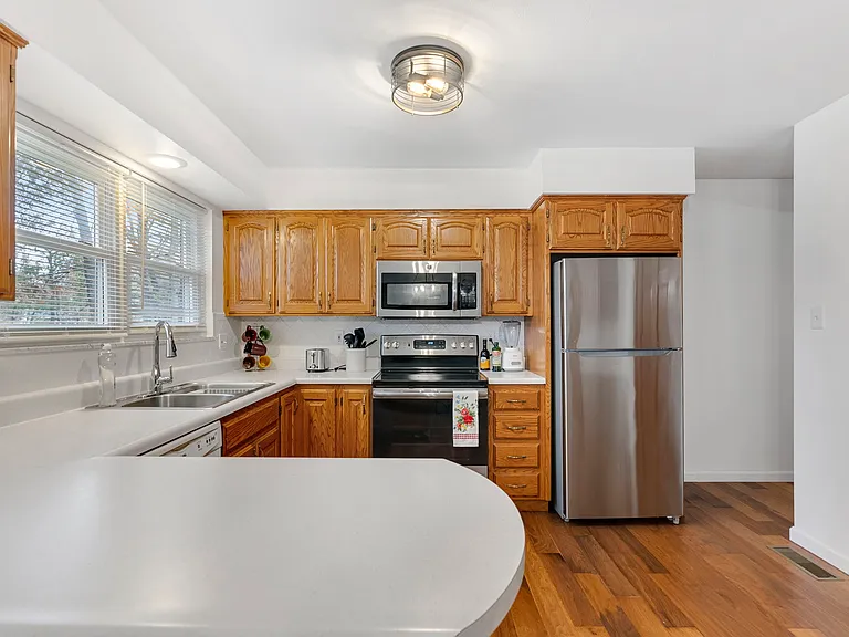 1000 Providence Rd — Photo 15
