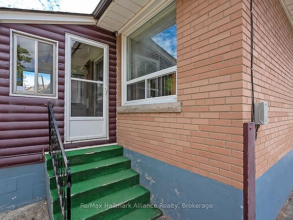 5th image of 543 Pinegrove Rd