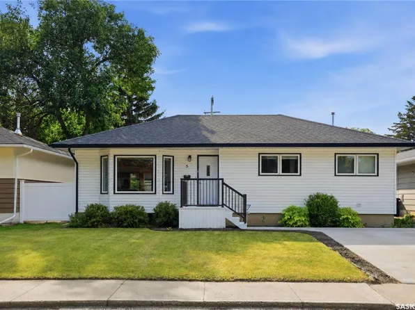 5 Stewart AVENUE, Saskatoon, SK S7L 3S5