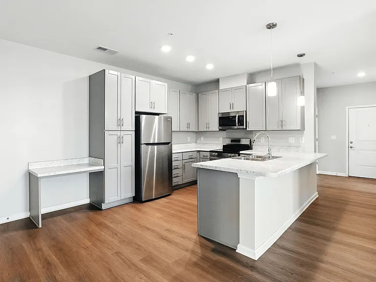Shockley Terrace — Photo 13