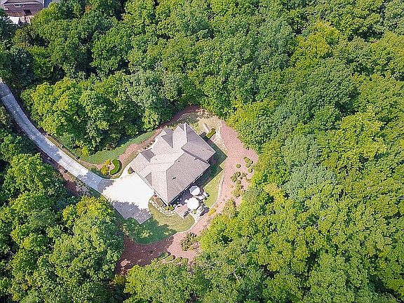 3rd image of 841 E Shore Dr