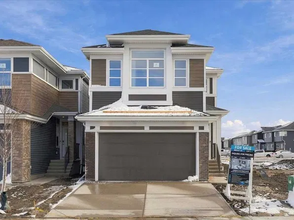 28 E Corner Glen Sq NE, Calgary, AB T3N 2P5