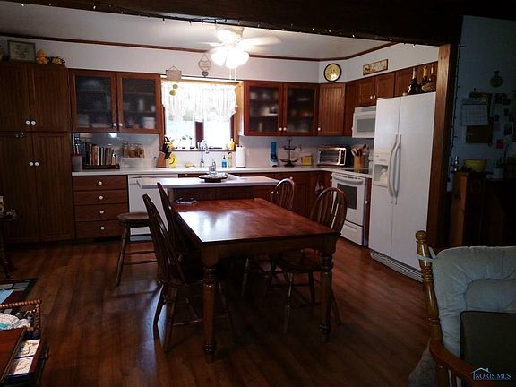 3rd image of 116 Parkside Dr