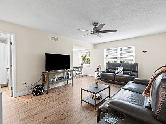 5th image of 3854 S Quail Ln