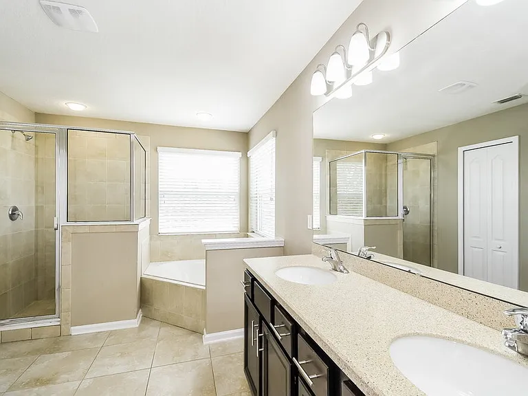 918 Glendale Ln — Photo 13
