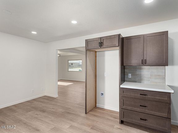 3rd image of 2950 W Calle Pajarito