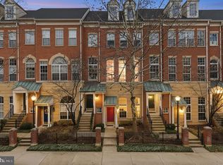 1934 Crescent Park Dr #28A, Reston, VA 20190