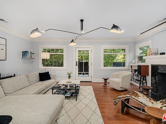5th image of 7030 De Longpre Ave