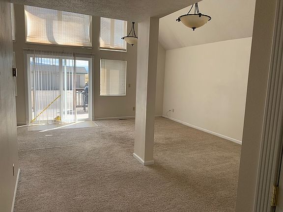 5th image of 104 Hyland Ct