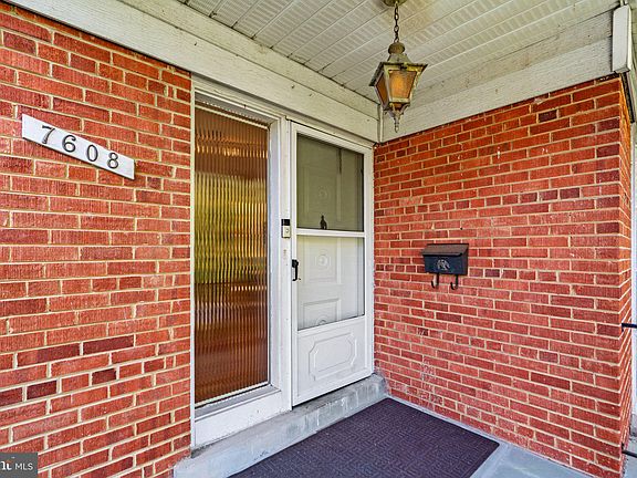 4th image of 7608 Leesburg Dr