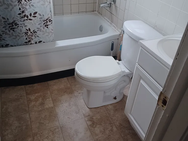 8735 Leroy St — Photo 5