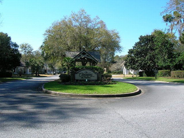 2nd image of 129 E Commons Dr