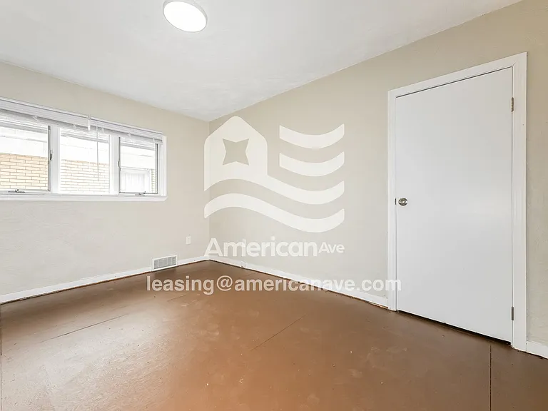 1620737_012_main_bedroom_12.jpg