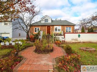 90 S Hyde Ave, Iselin, NJ 08830
