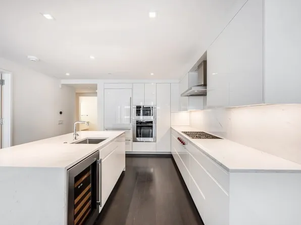 150 Seaport Blvd Unit 19A, Boston, MA 02210