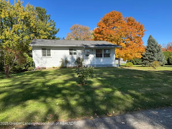 210 Hurd St, Saint Johns, MI 48879