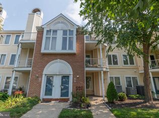 69 Pamela Ct #417, Levittown, PA 19057