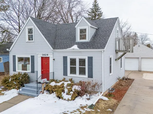 1624 W Commercial St, Appleton, WI 54914