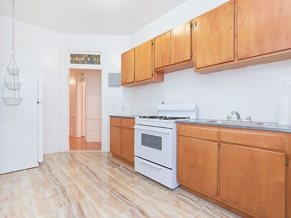 1st image of 157 W 105th St APT 4WR